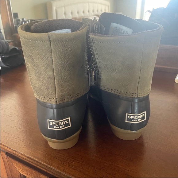 Sperry duck boots size 8 - Picture 3 of 5